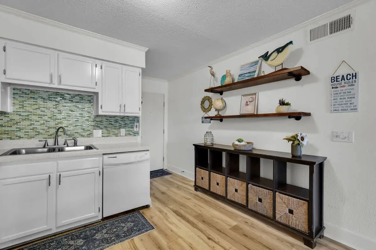 Tennis Villa C14 - Easy Walk to the Beach!