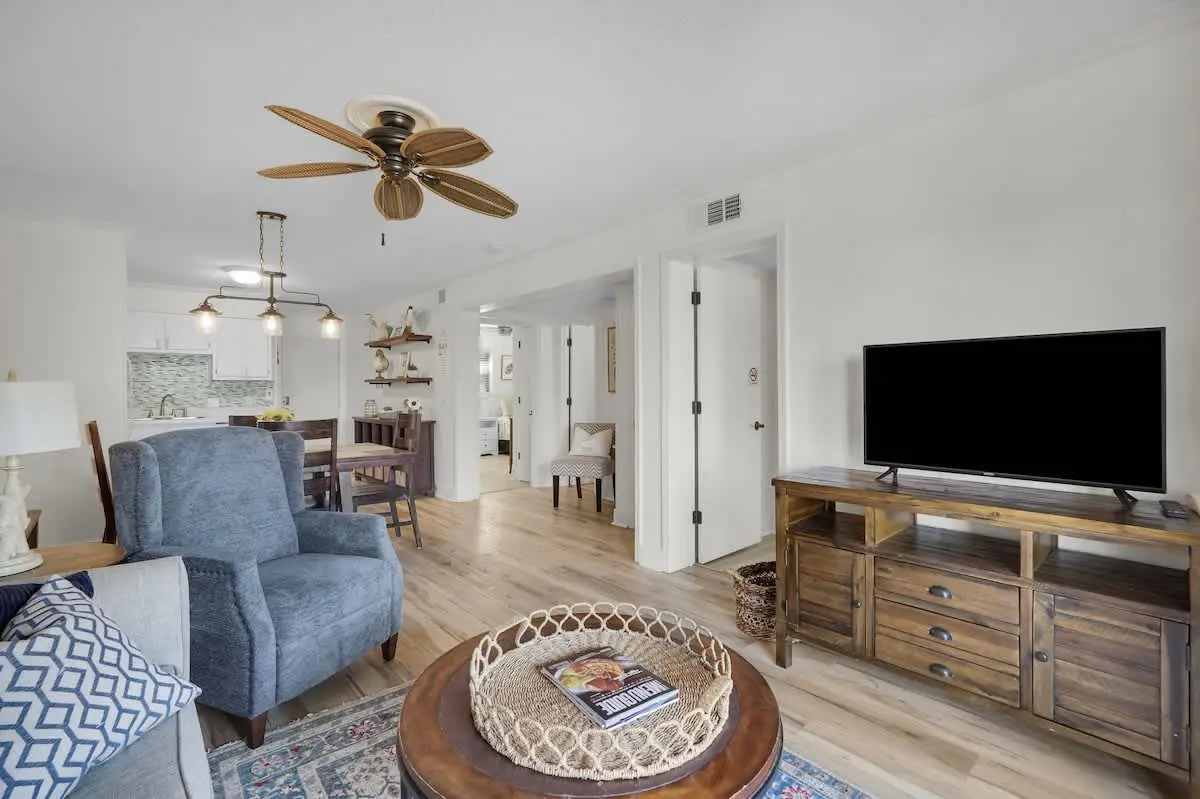 Tennis Villa C14 - Easy Walk to the Beach!