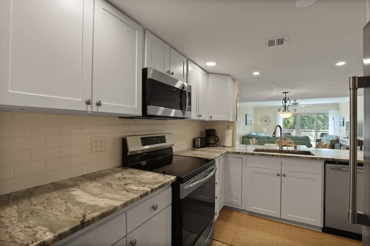 Plantation Club Gem | 10 Min Walk to Beach Club