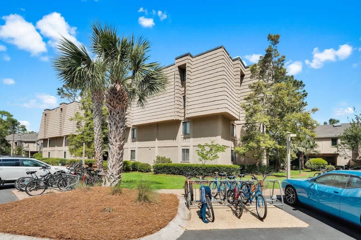 Ground Floor Gem | Walk to Sea Pines Beach Club