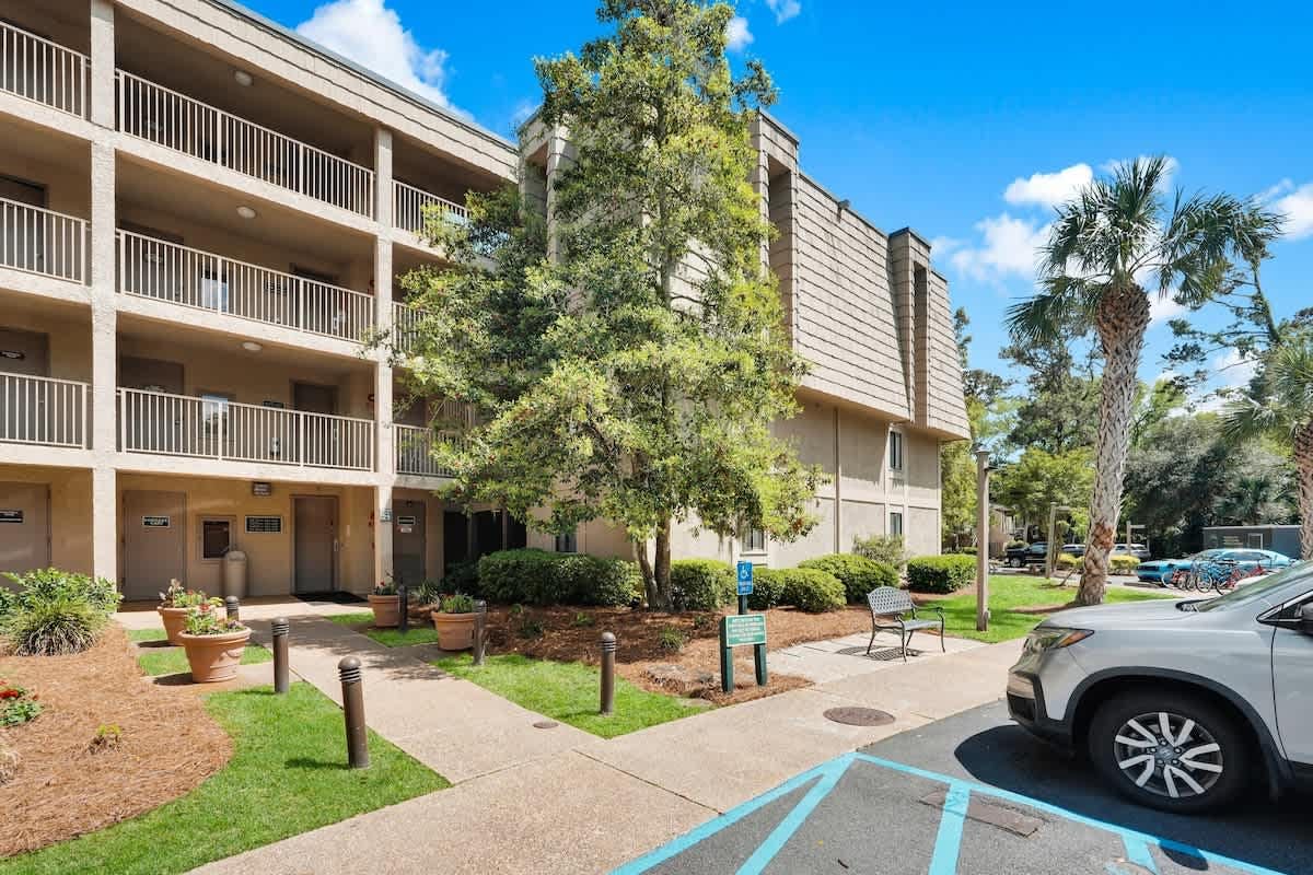 Ground Floor Gem | Walk to Sea Pines Beach Club