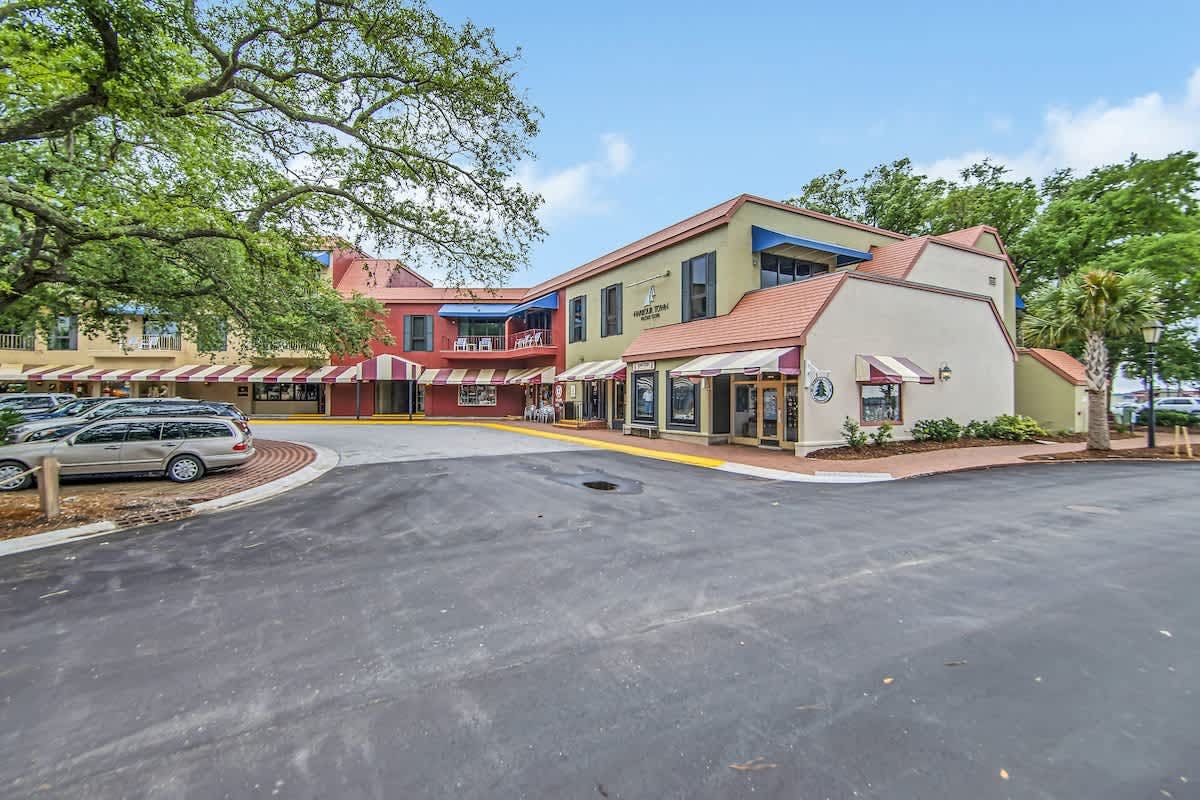 Ground Floor Gem | Walk to Sea Pines Beach Club