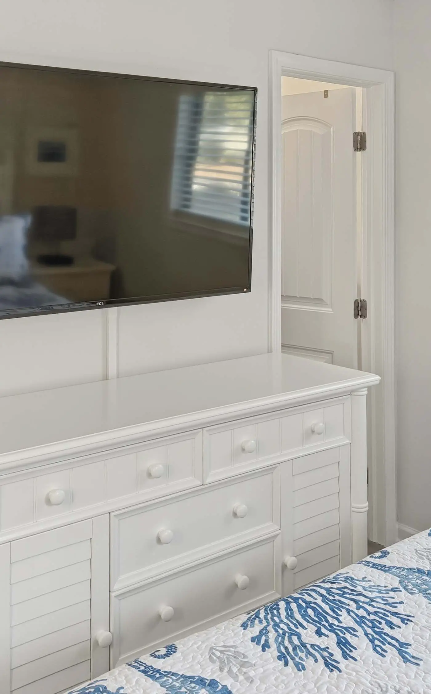 Fiddler’s Cove Gem | Steps to Sand & Pickleball
