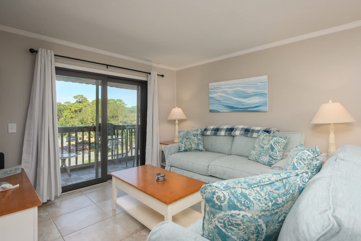 Tennis Villa E22 - 2BR Villa Steps to Beach