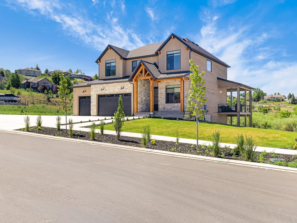 Summit View Lodge, 5br5ba, Sleeps 16, HotTub-Views