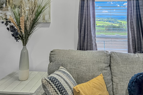 Beautifully Re-modeled 3 Bedroom Home- 218 Mockingbird Lane