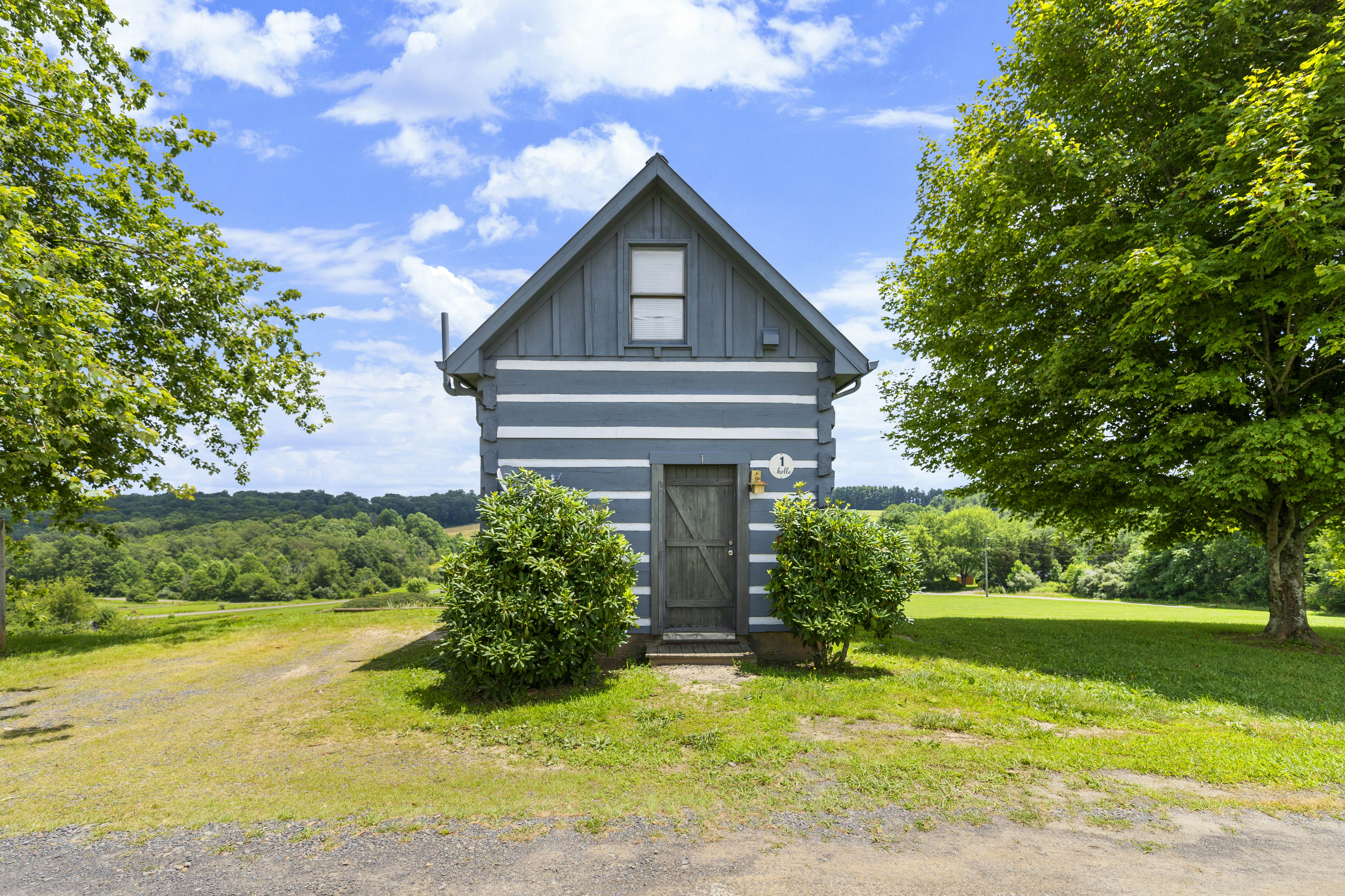 Cabin 1 - Pilot Mountain Cabin