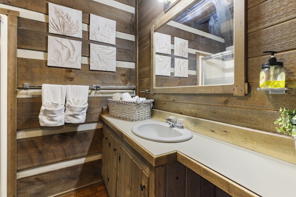 Tranquil Cabin with Jacuzzi, Porch Swing, and Mountain Views! Cabin 3