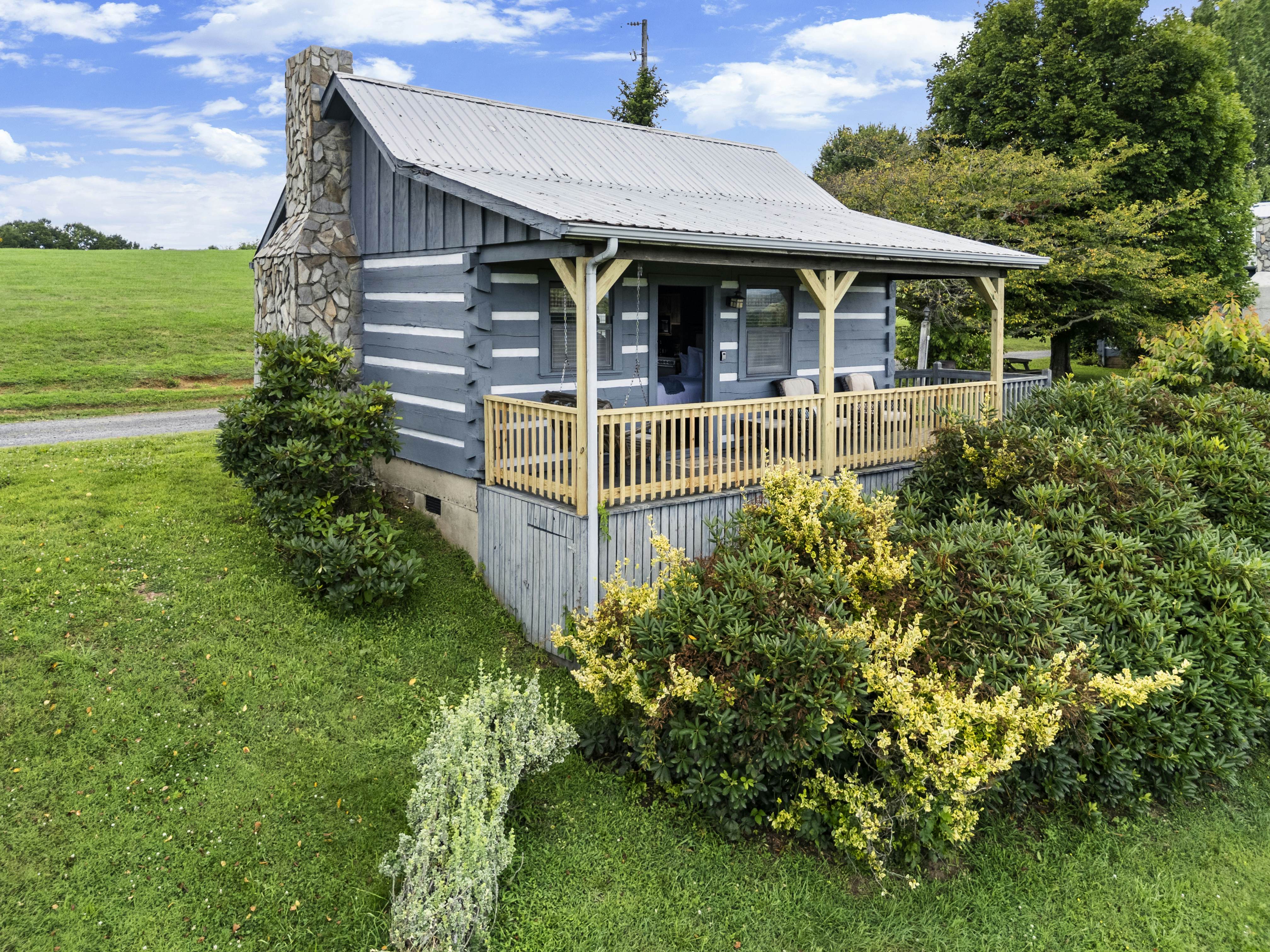 Cabin 2 - Groundhog Mountain Cabin