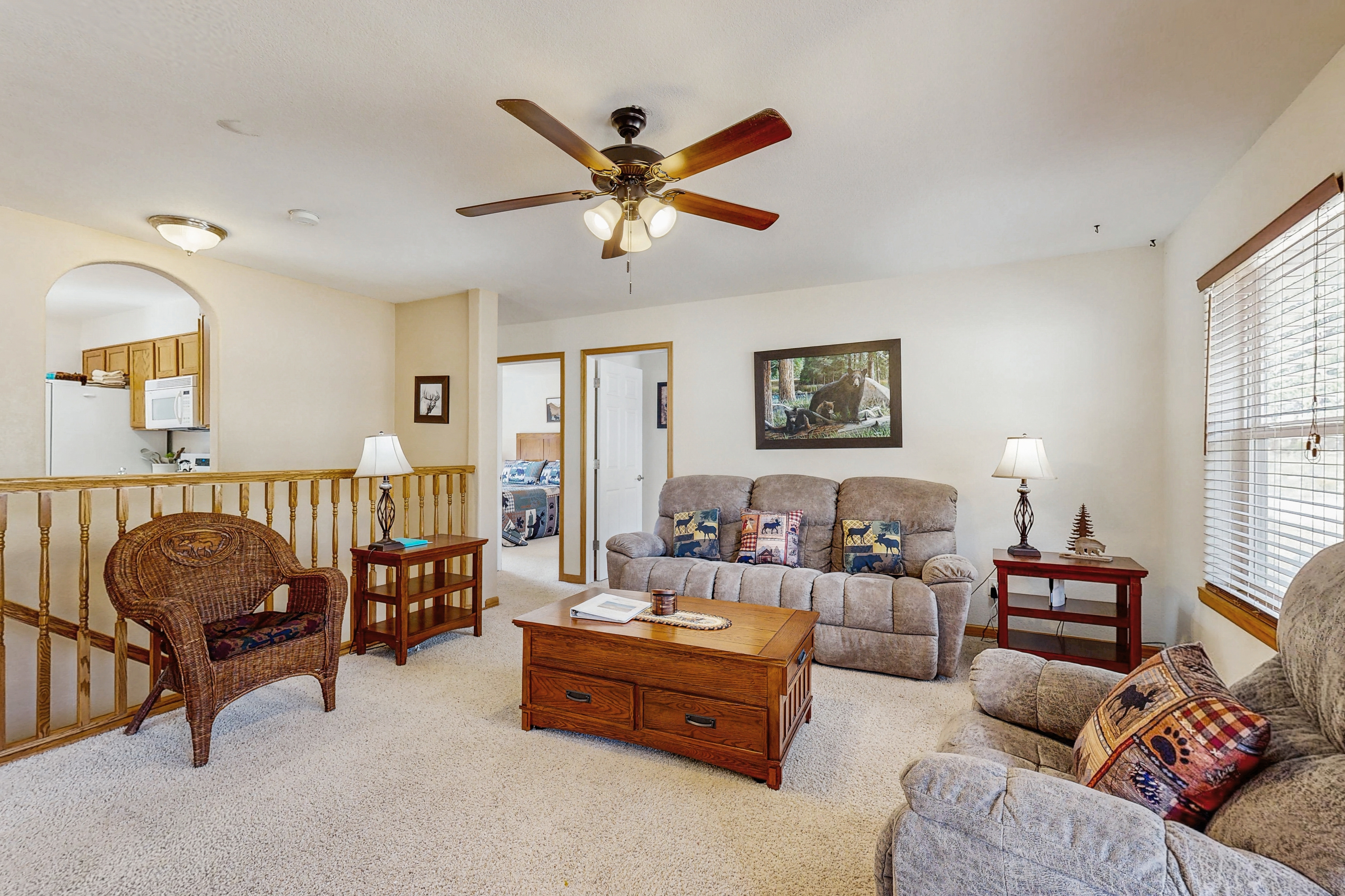 Conveniently located home w/ full kitchen, w/d, deck & mountain views