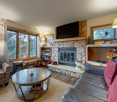 Deer Mountain Lodge South