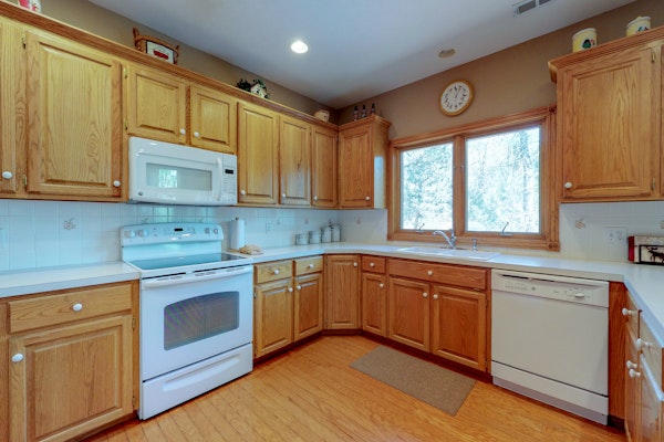 Waterfront living near Estes Park w/ furnished deck & river view