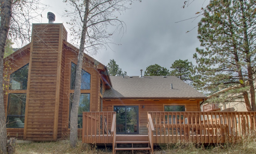 Waterfront living near Estes Park w/ furnished deck & river view