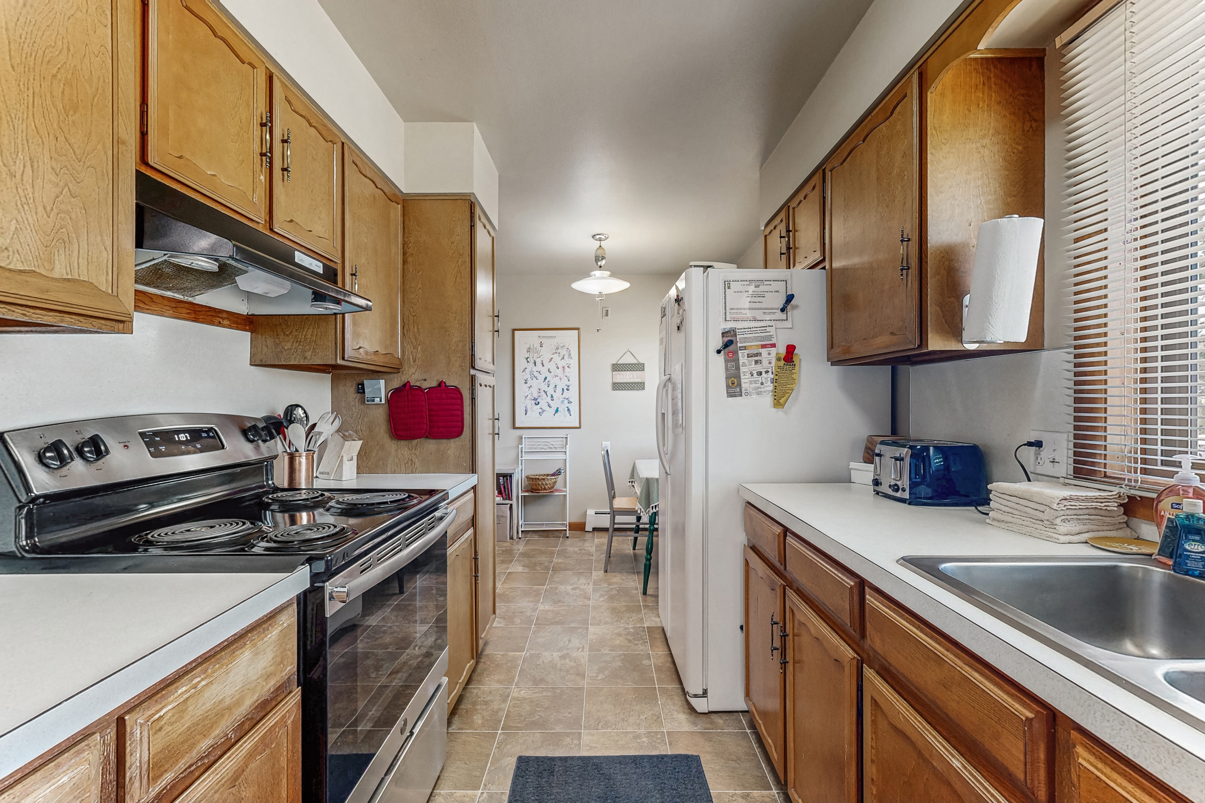 Enjoy nature from this charming cabin with deck, fireplace, & washer/dryer