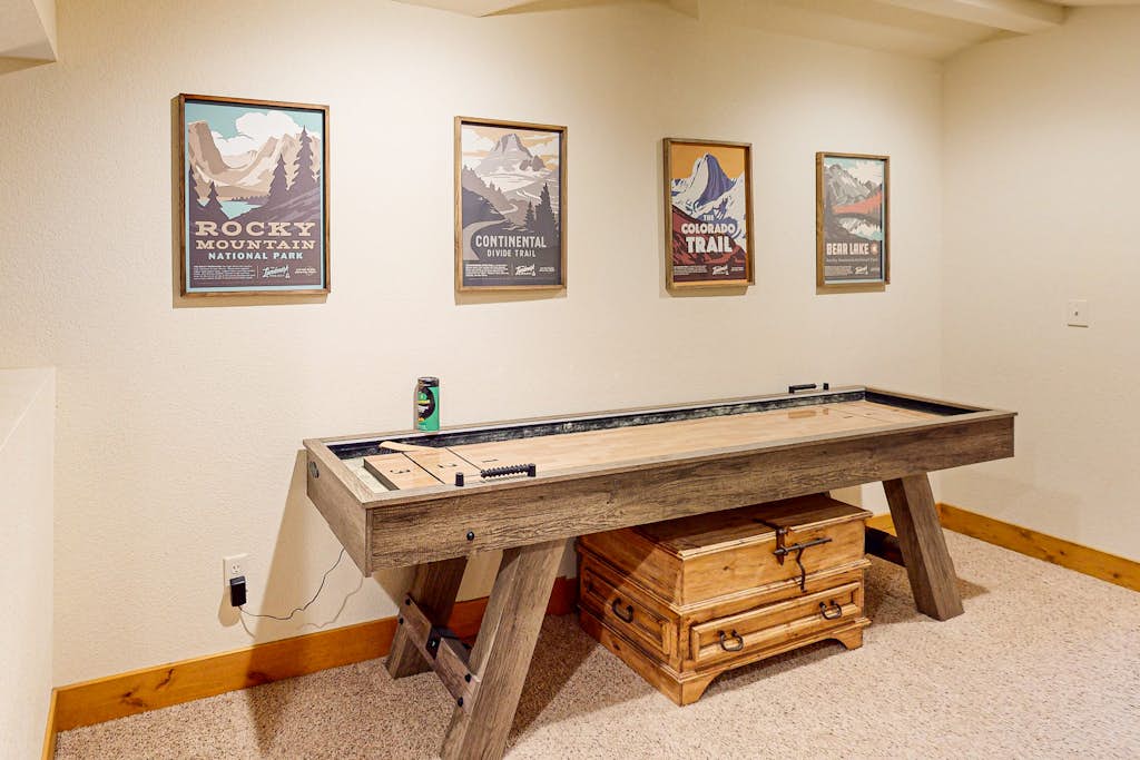 Luxurious dog-friendly townhome near Lake Estes with fantastic views