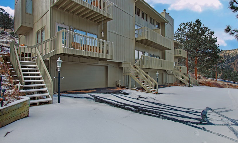 Comfortable home with breathtaking mountain views and high-speed WiFi