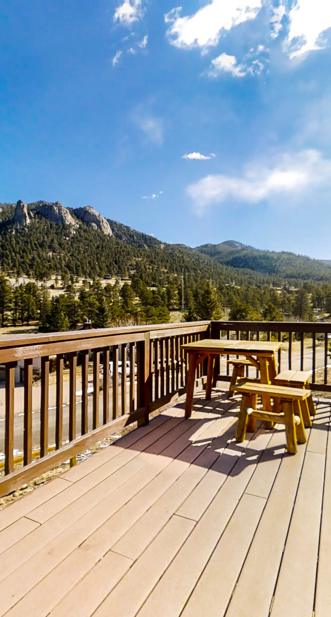 Rocky Mountain Sunshine Cabin