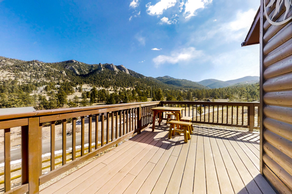 Rocky Mountain Sunshine Cabin