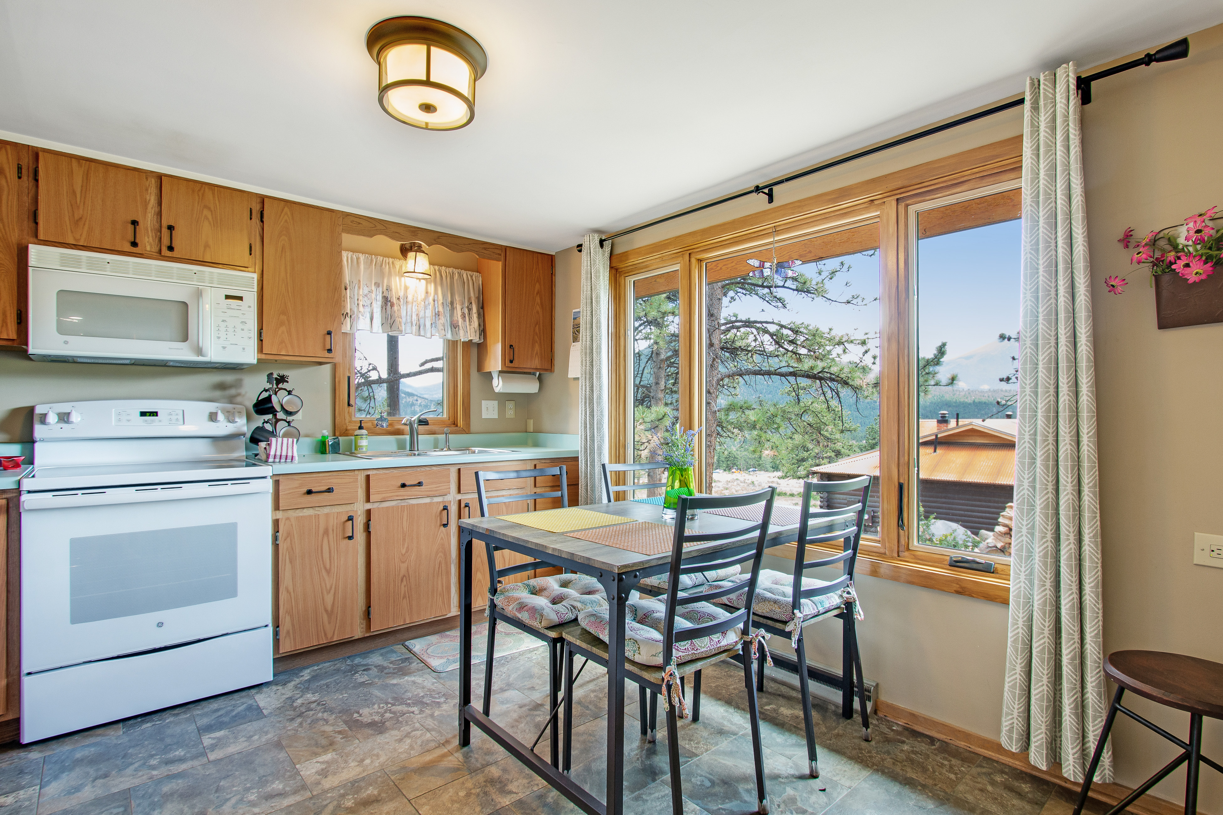 Perfect Mountain Cabin with Wood-Burning Fireplace, WiFi, & Easy Park Access