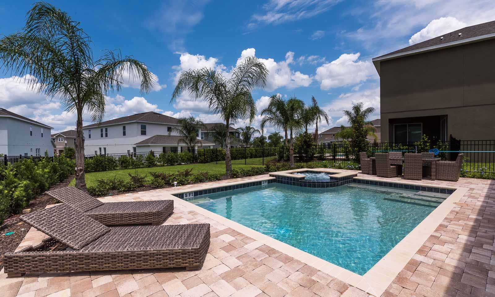 EC088 - The Charming Veranda - KNG