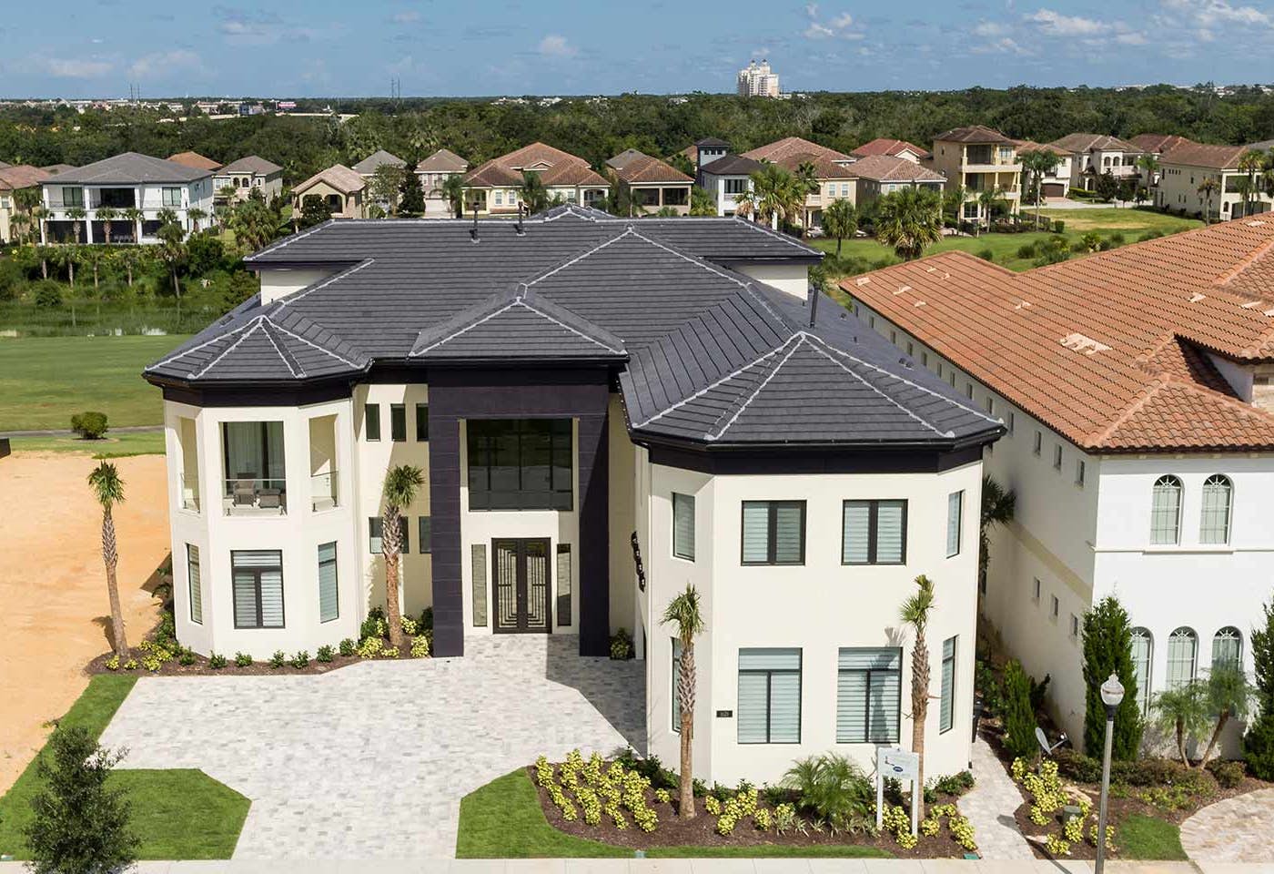 W313E - The Epic Portal Mansion