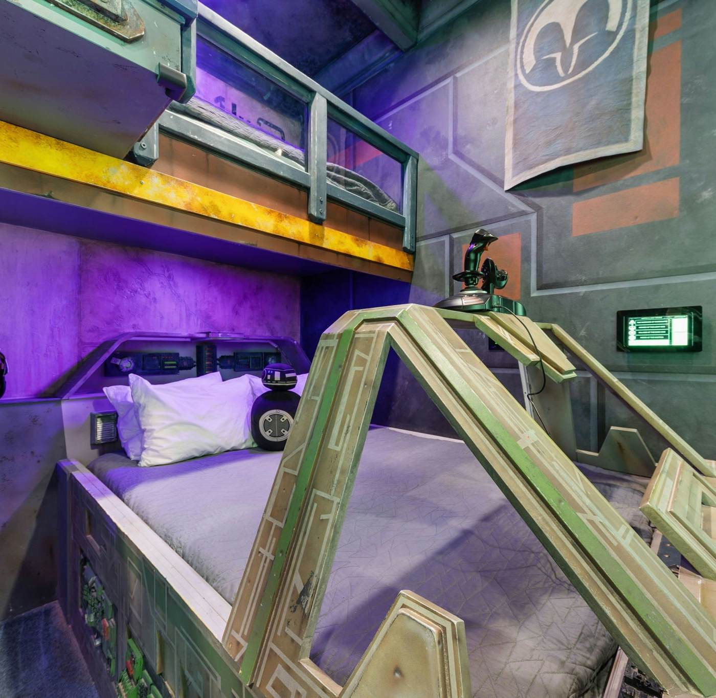 W313E - The Epic Portal Mansion