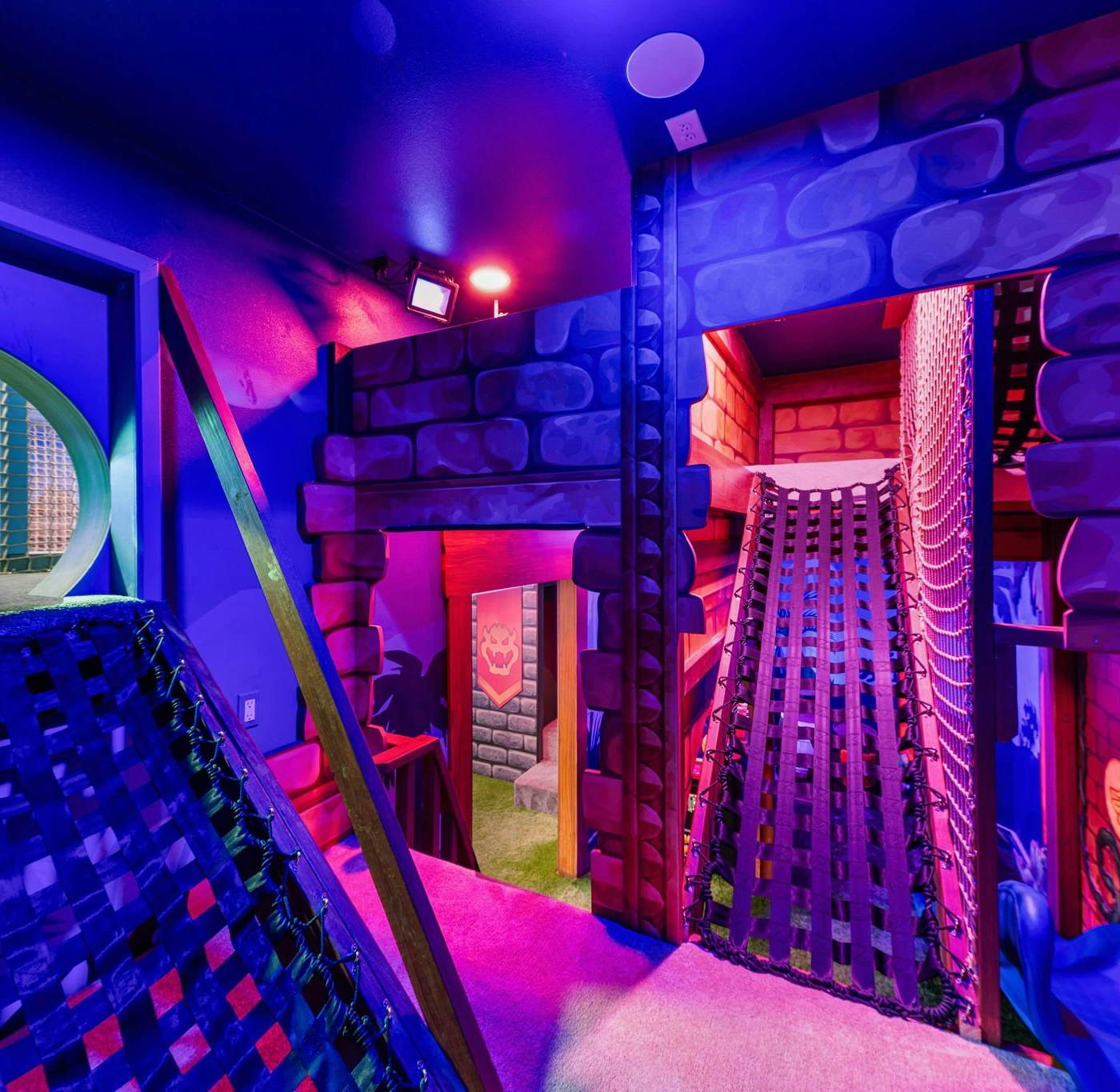 W313E - The Epic Portal Mansion