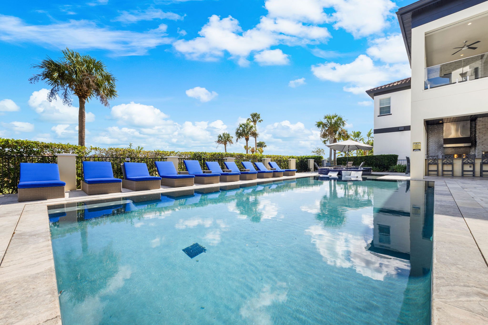 W313E - The Epic Portal Mansion