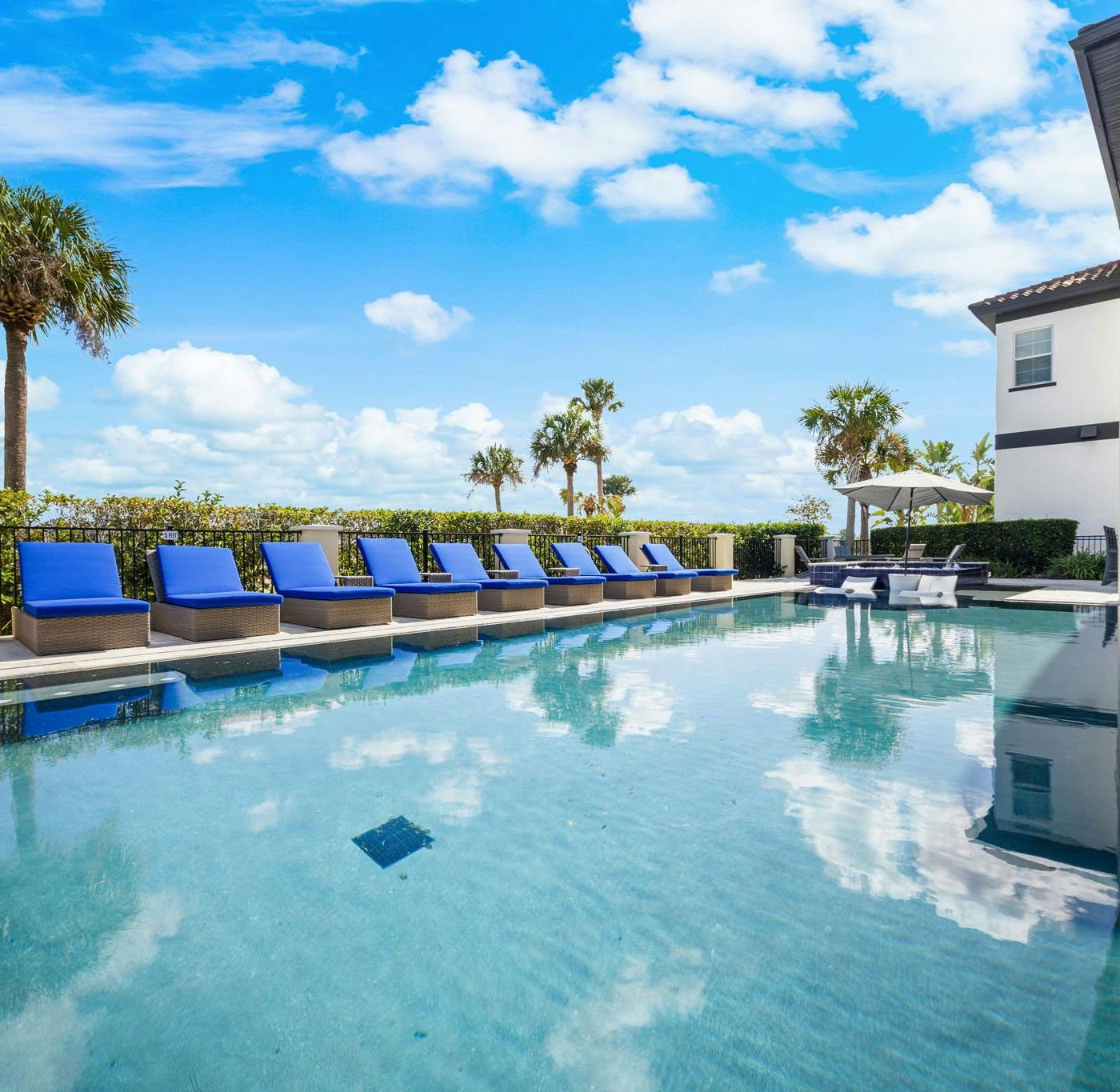 W313E - The Epic Portal Mansion