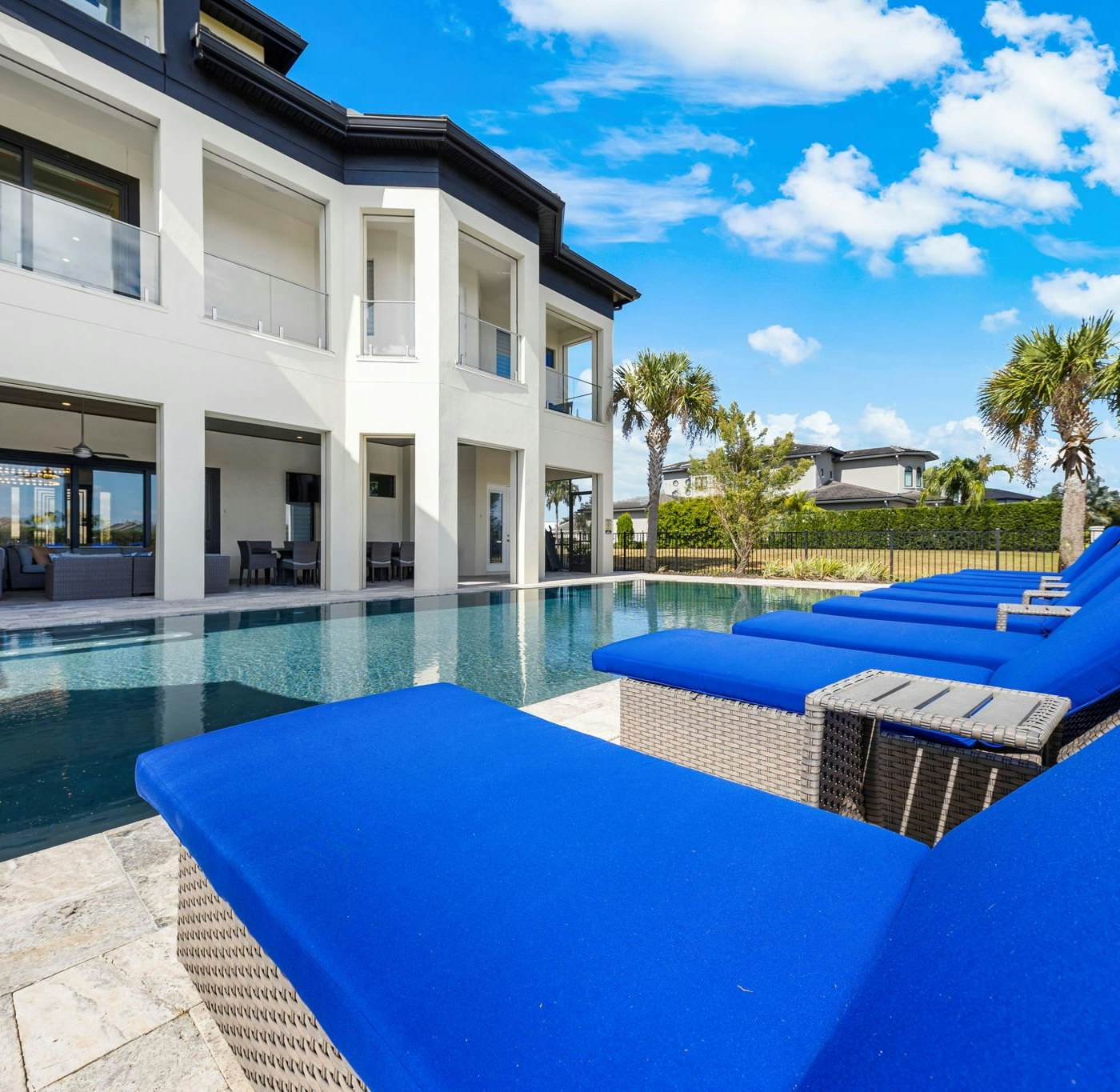 W313E - The Epic Portal Mansion