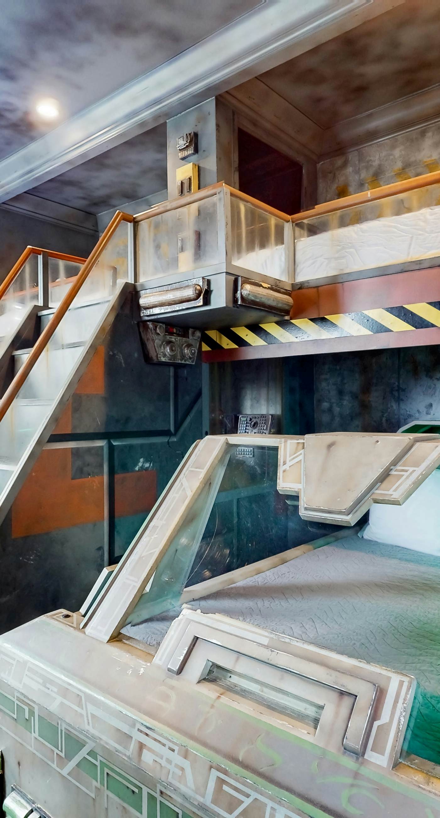 W313E - The Epic Portal Mansion