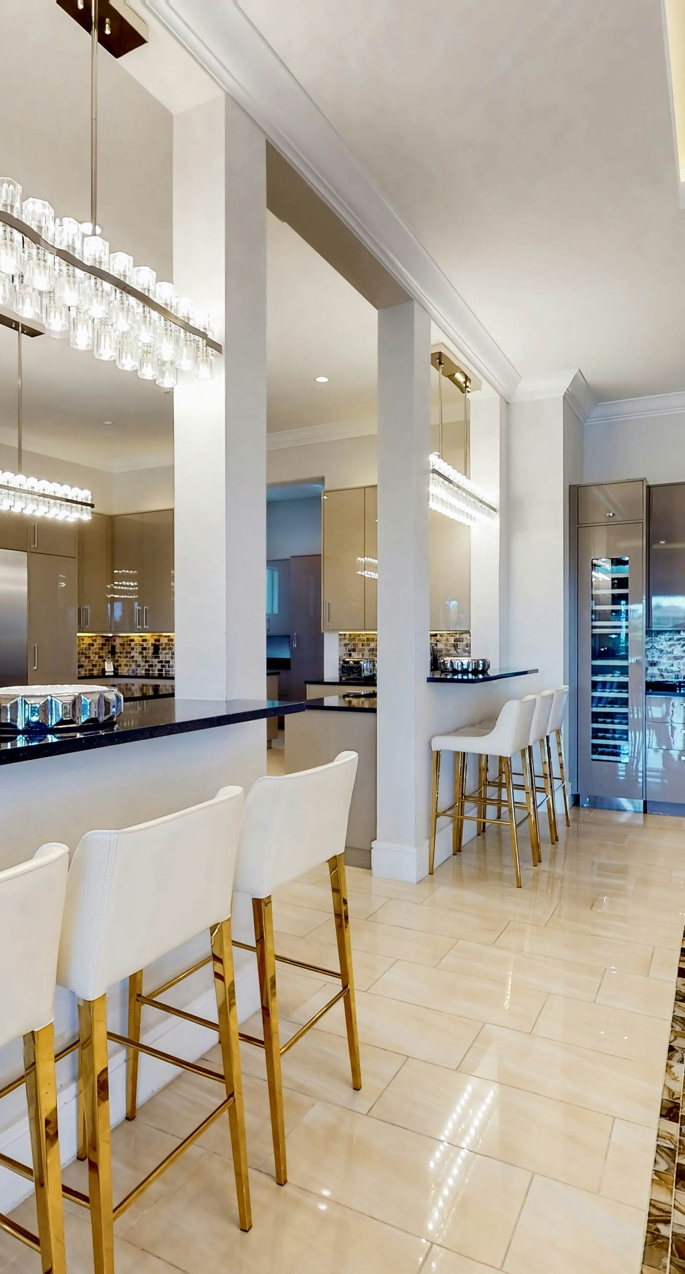 W313E - The Epic Portal Mansion