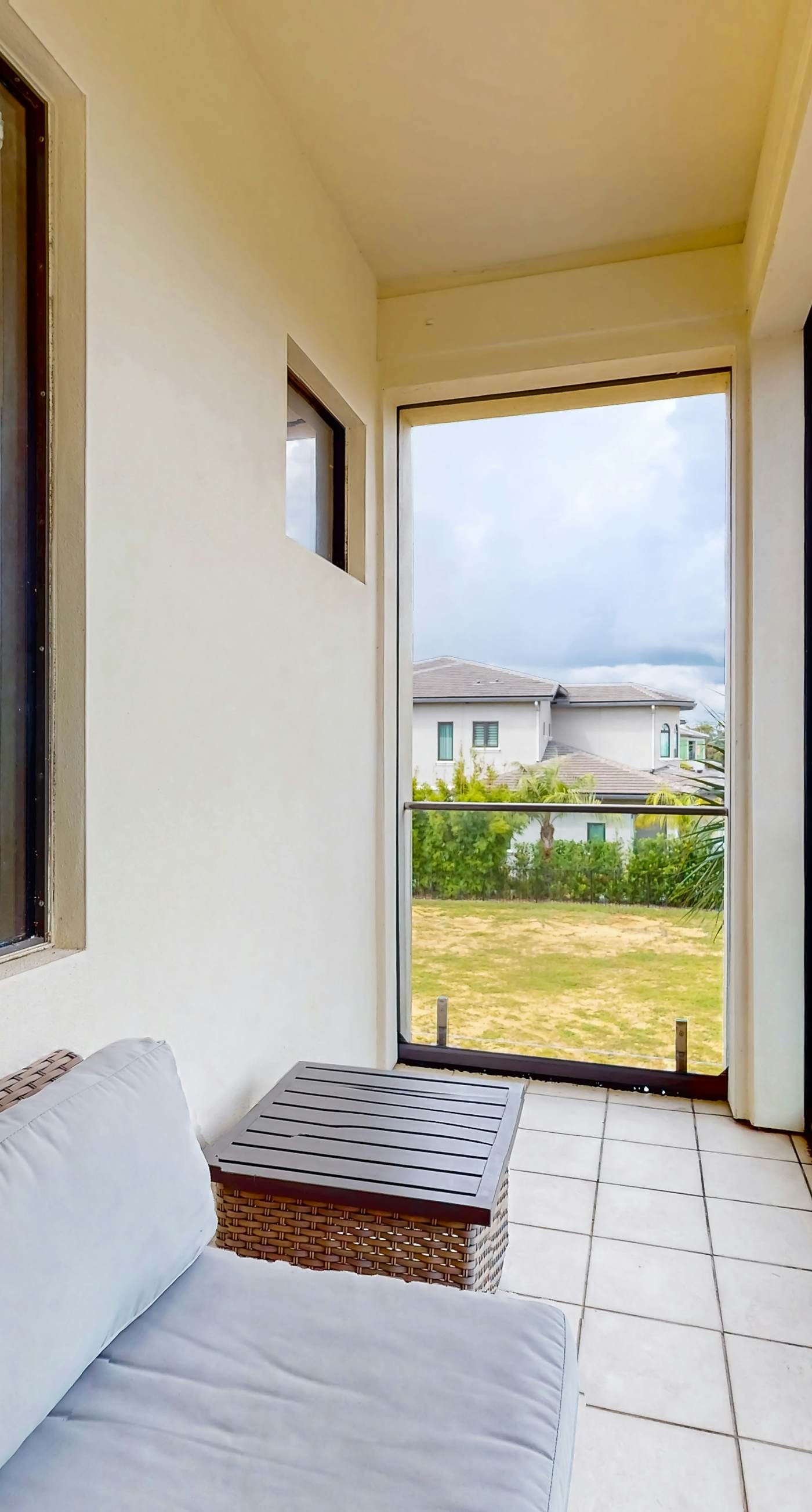 W313E - The Epic Portal Mansion