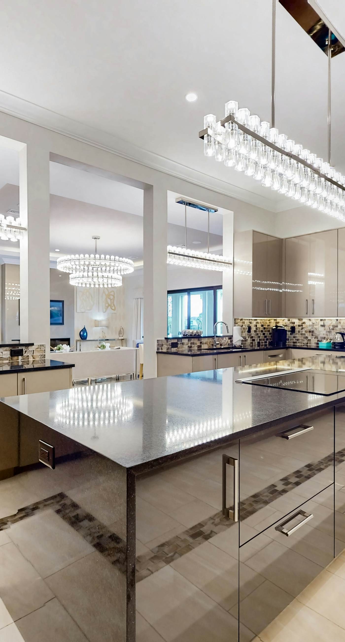 W313E - The Epic Portal Mansion