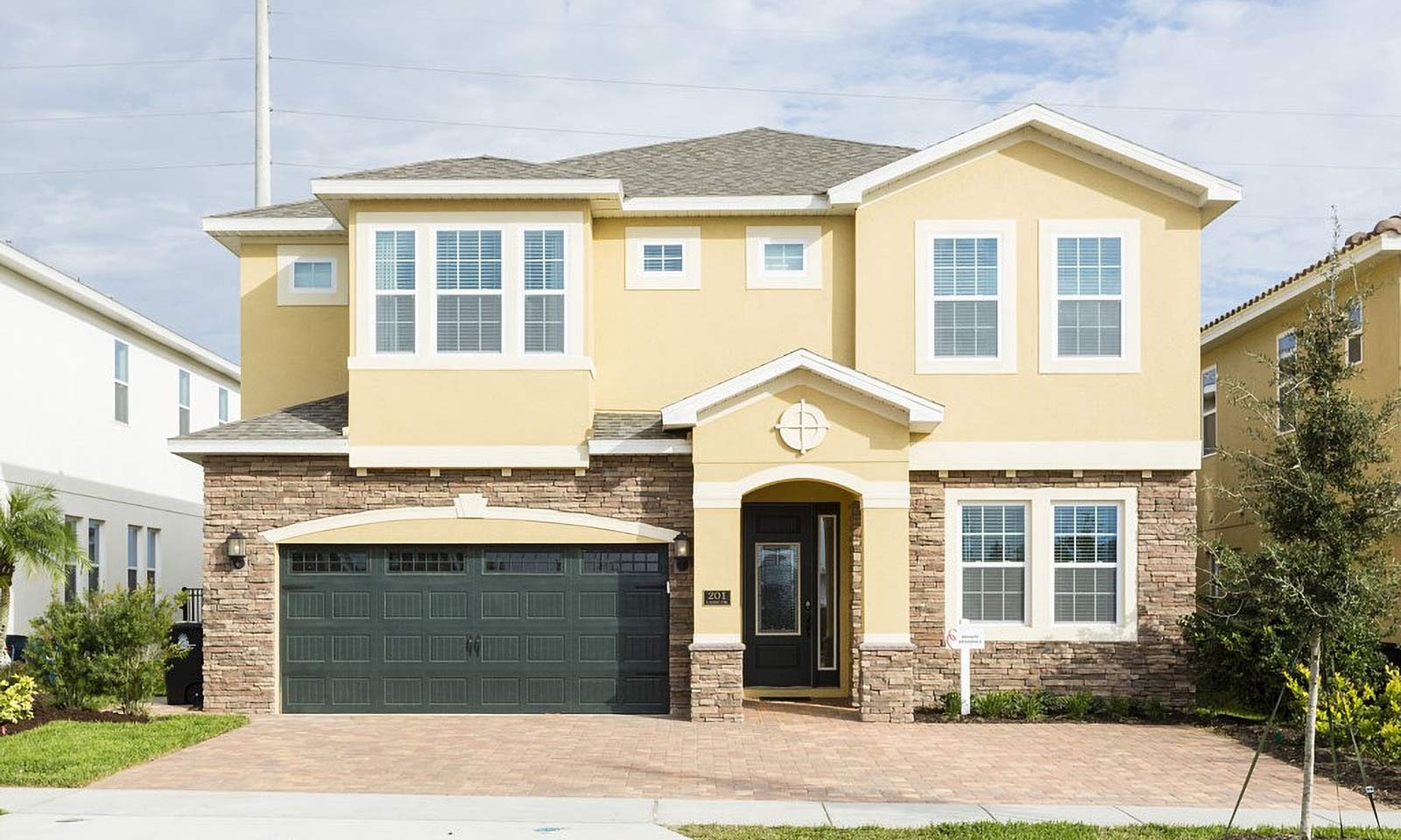 EC056 - The Uniquely Spacious Villa - FRM2