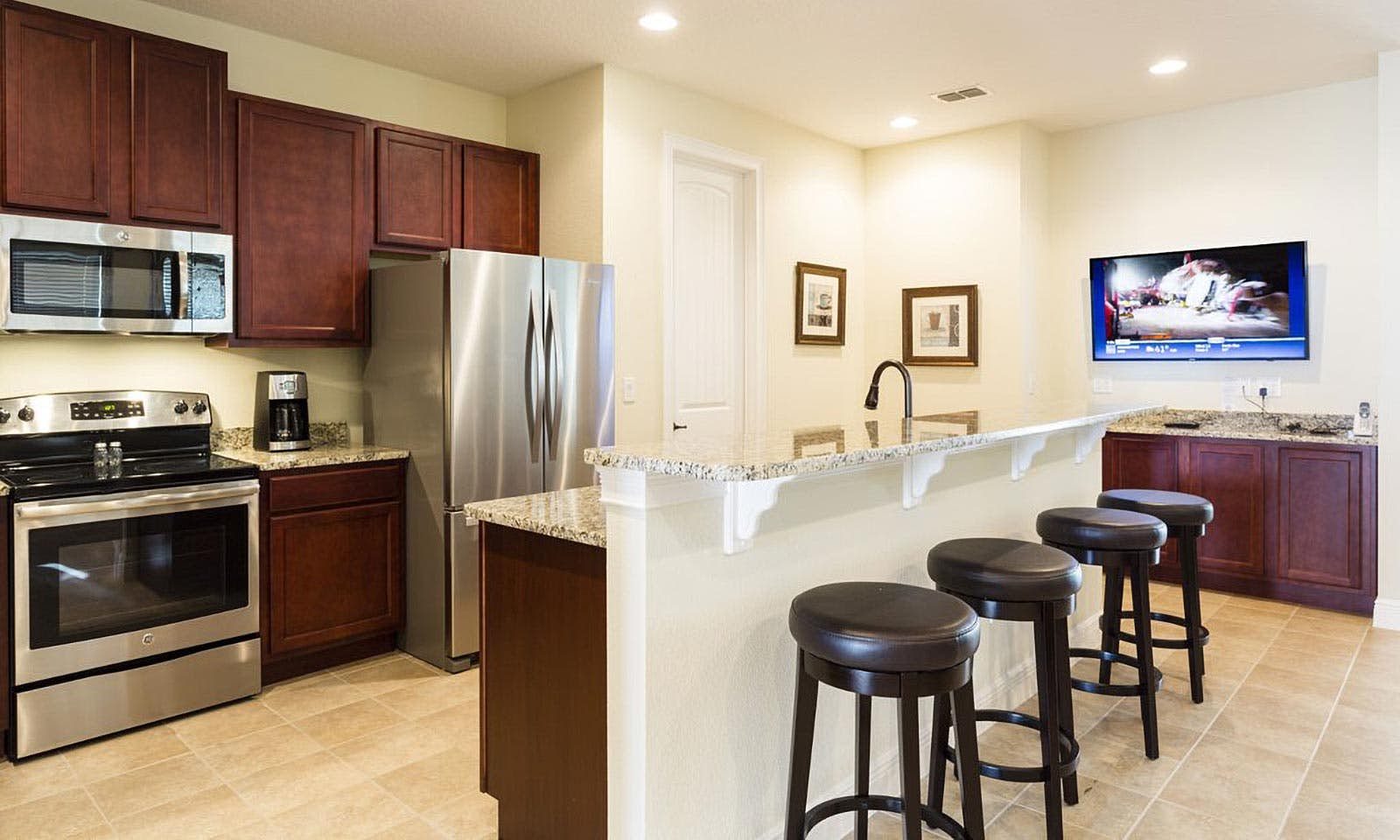 EC056 - The Uniquely Spacious Villa - FRM2