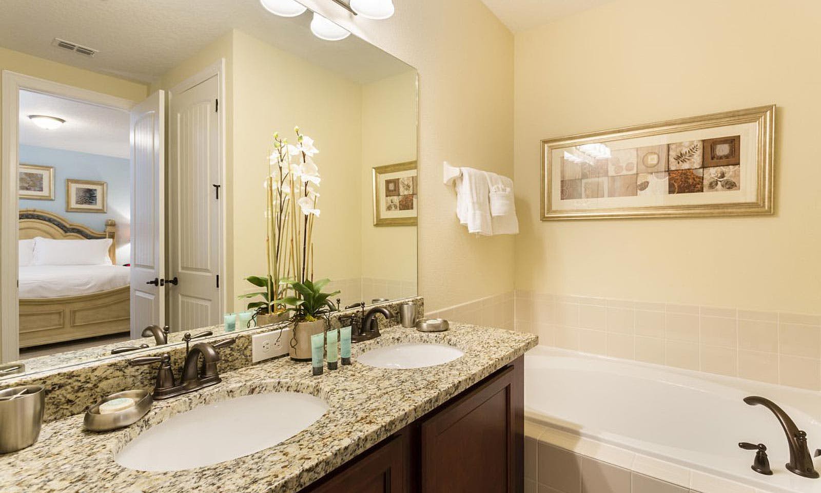 EC056 - The Uniquely Spacious Villa - FRM2