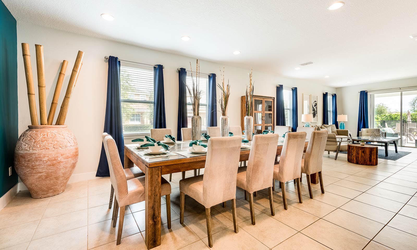 EC057 - The Custom Chateau - FRM2