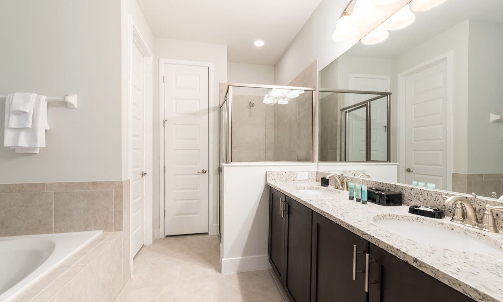 EC057 - The Custom Chateau - FRM2