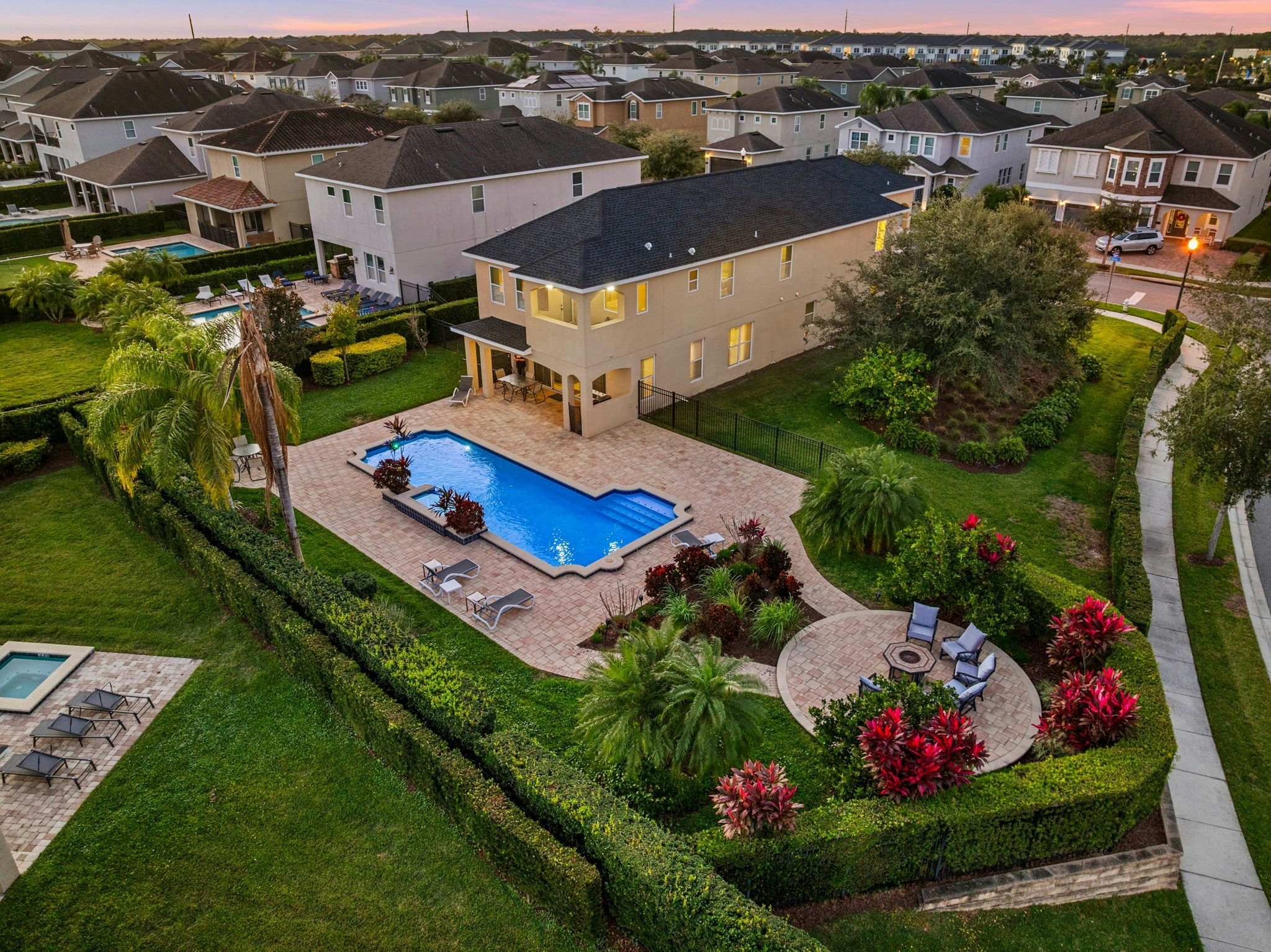 EC070 - The Tasteful Villa