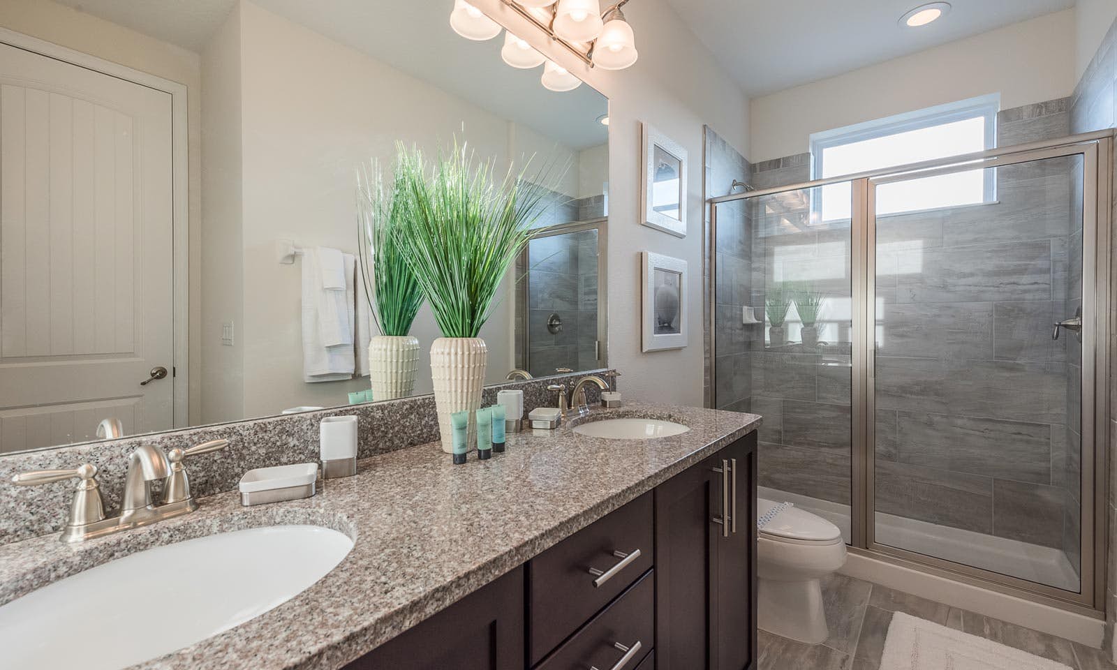 EC158 - The Tiki-Themed Villa - BIL