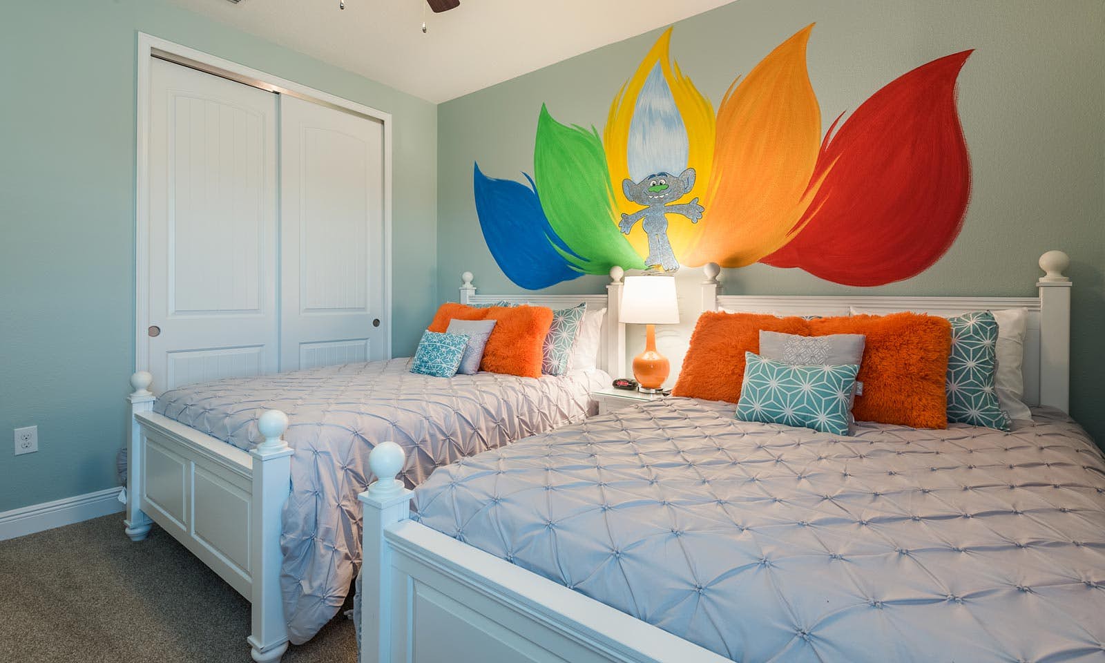 EC158 - The Tiki-Themed Villa - BIL