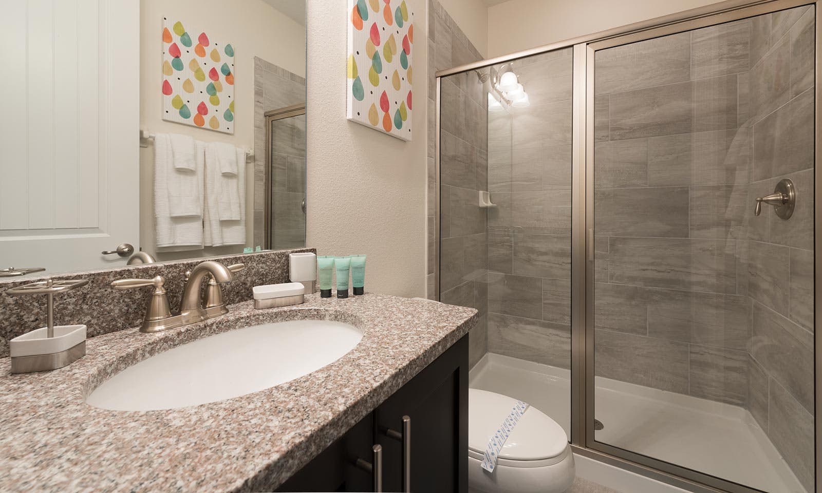 EC158 - The Tiki-Themed Villa - BIL