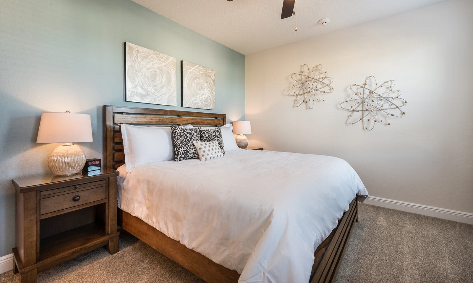 EC158 - The Tiki-Themed Villa - BIL