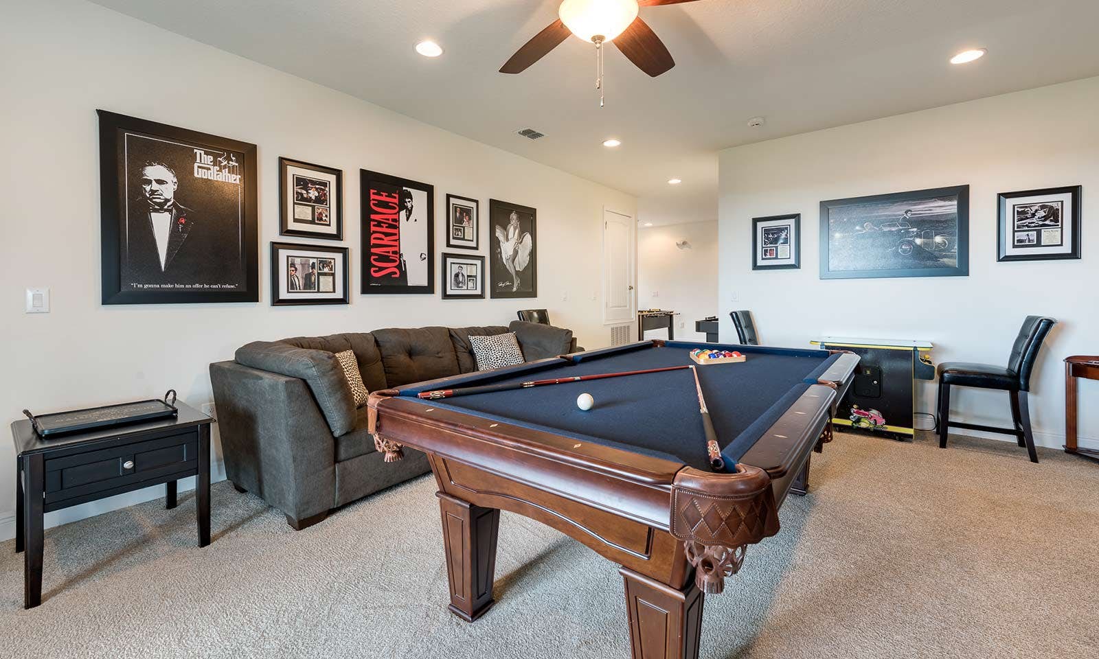 EC158 - The Tiki-Themed Villa - BIL