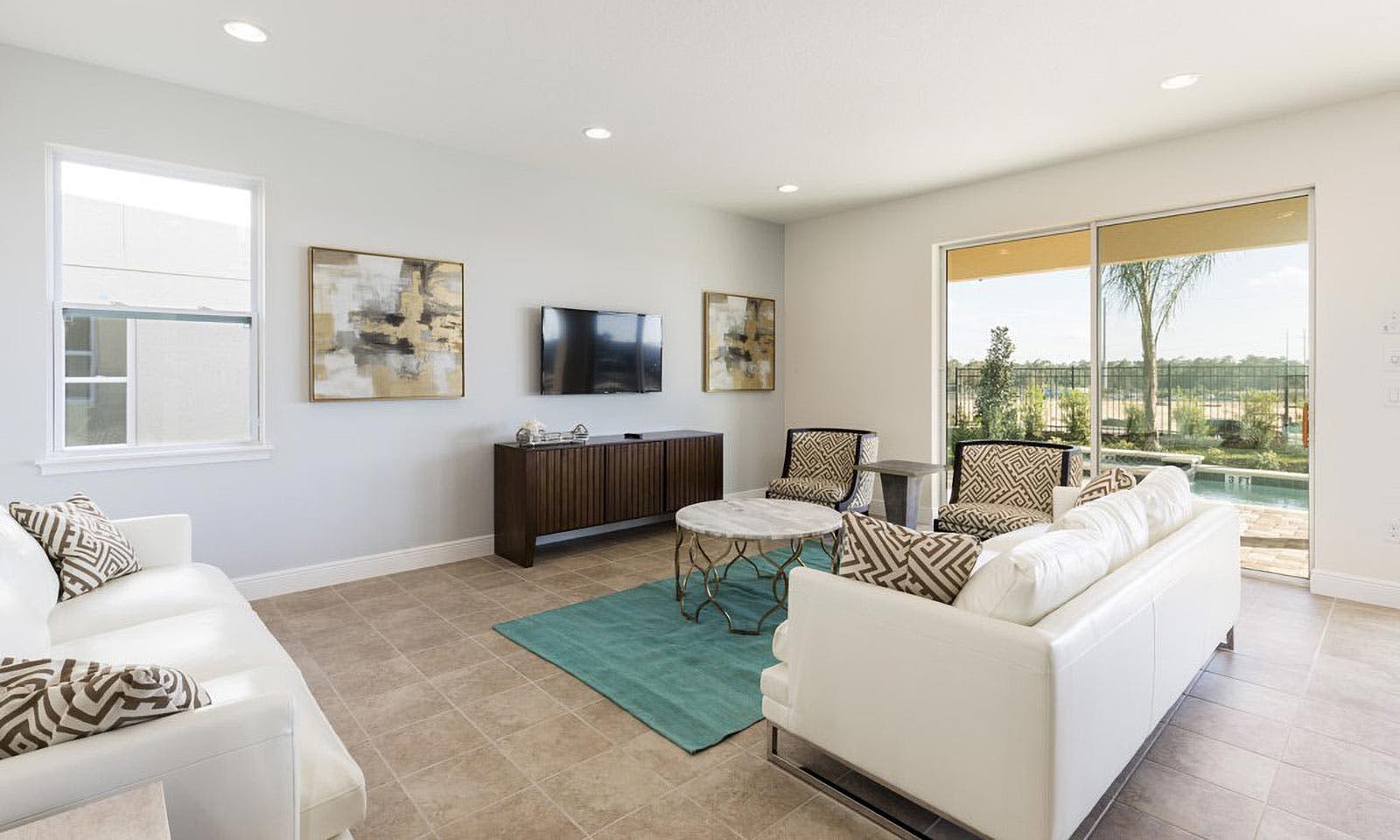 EC165 - The Playful Villa - WEL