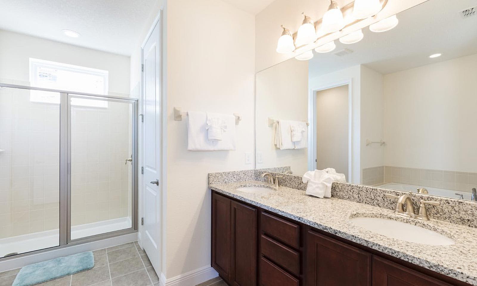 EC165 - The Playful Villa - WEL