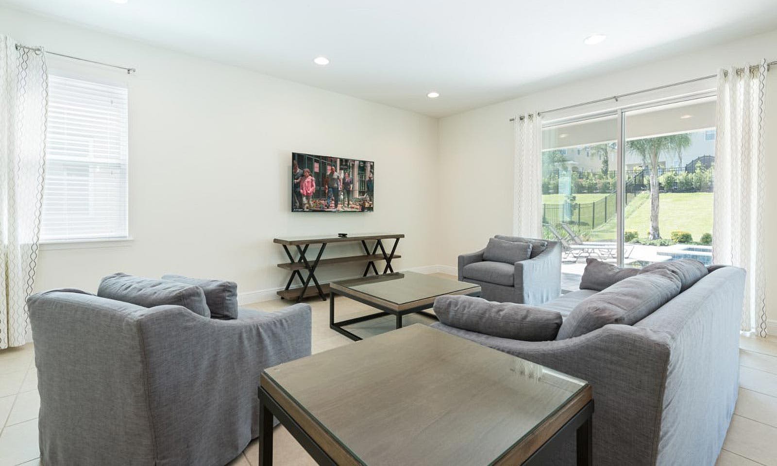 EC216 - Onboarding - The Bright, Sprightly Villa - WEL