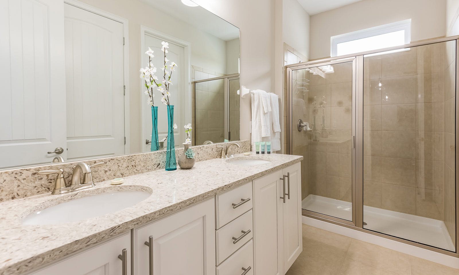 EC256 - The Colorful Bright Chateau - STCRX1