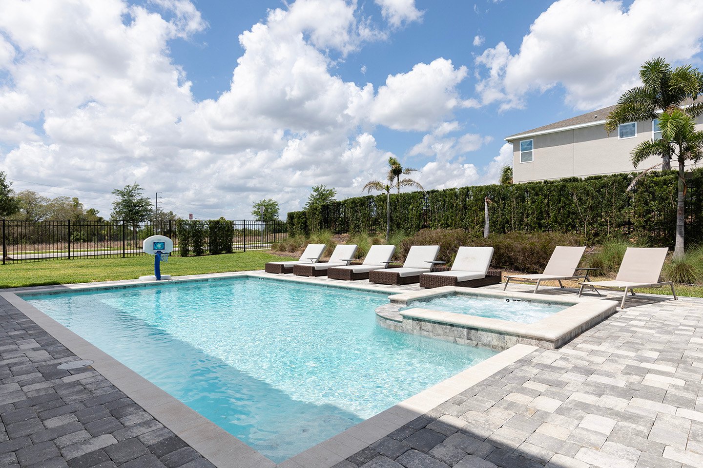 EC355 - The Themepark Palace - HAW